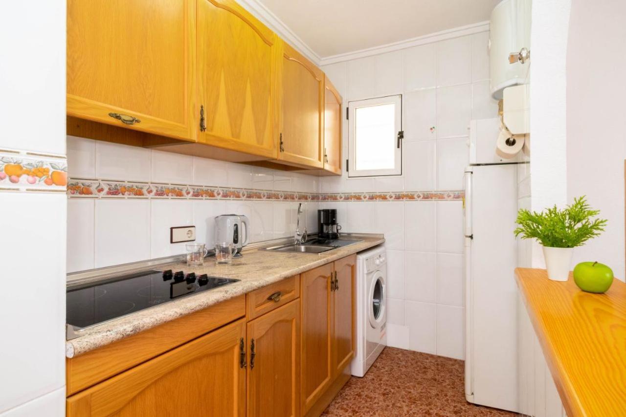Apartamentos Villa Madrid Torrevieja Exterior photo